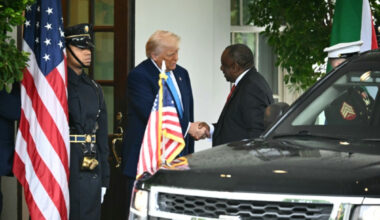 Trump prend Ramaphosa en embuscade avec des accusations de "génocide blanc" - 21/05/2025 à 20:51