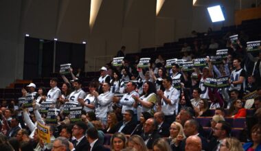 des milliers de manifestants pour l’UE et contre l’extrême droite, à une semaine du second tour