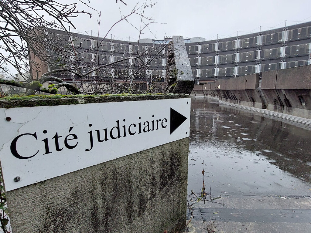 il abandonne son fils de 6 ans dans une zone isolée en pleine nuit pour le punir, un père condamné