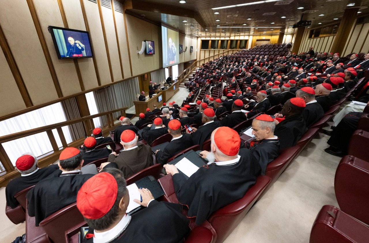 Les cardinaux poursuivent leur réflexion et esquissent la figure d'un «Pape pasteur»