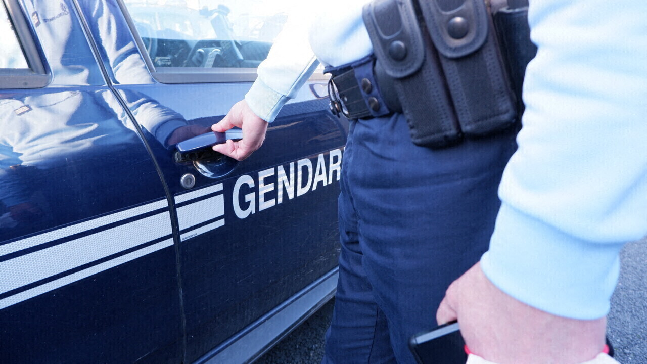des gendarmes empêchent un suicide près de Marseille