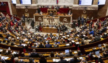 vers une exclusion de 15 jours des députés Kerbrat (LFI) et Engrand (RN)