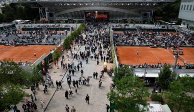entre esprit de Paris 2024 et excès, une fièvre bleue au double visage s’invite à Roland-Garros