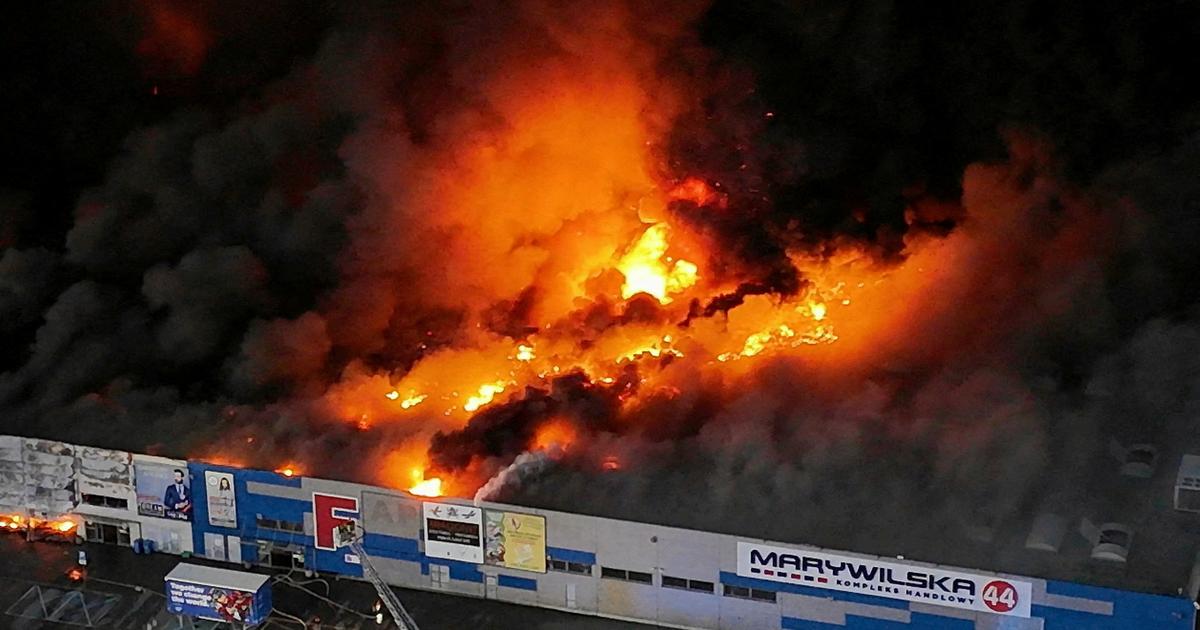 La Pologne accuse les services de renseignement russes d'avoir ordonné un grand incendie à Varsovie en 2024