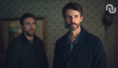 Les Dossiers Oubliés est-elle la digne héritière de Sherlock ? Notre avis sur la série Netflix