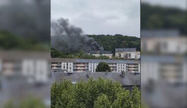 Plusieurs voitures en feu près de Rouen, les habitants d'un immeuble évacués