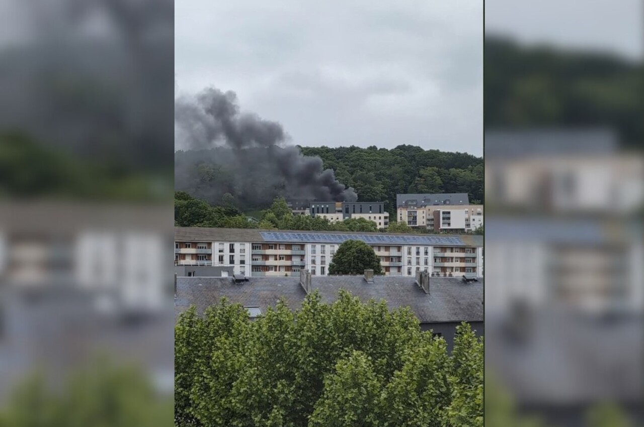 Plusieurs voitures en feu près de Rouen, les habitants d'un immeuble évacués