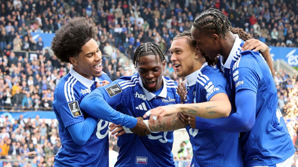 Strasbourg dévoile son nouveau maillot domicile