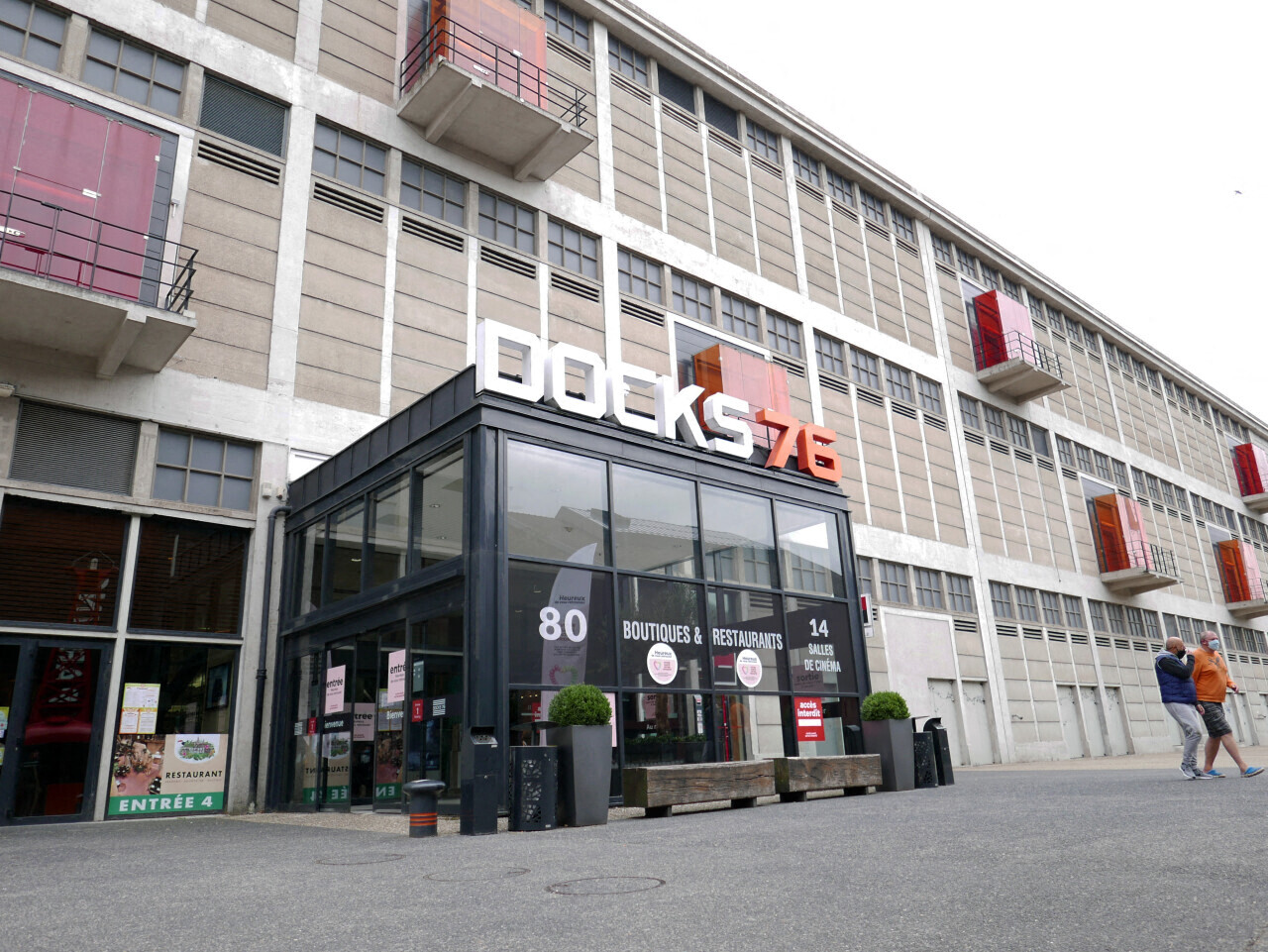 Primark, Normal, Action... Aux Docks 76 de Rouen, elle repart avec plus de 30 articles volés