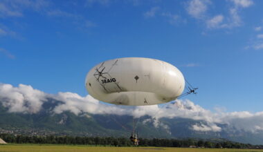 Près de Grenoble. C'est quoi ce drôle d'engin volant en forme de donut vu dans le ciel ?