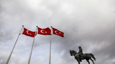 "Erdogan est pragmatique et opportuniste" : entre Moscou et Kiev, le délicat jeu d'équilibriste de la Turquie