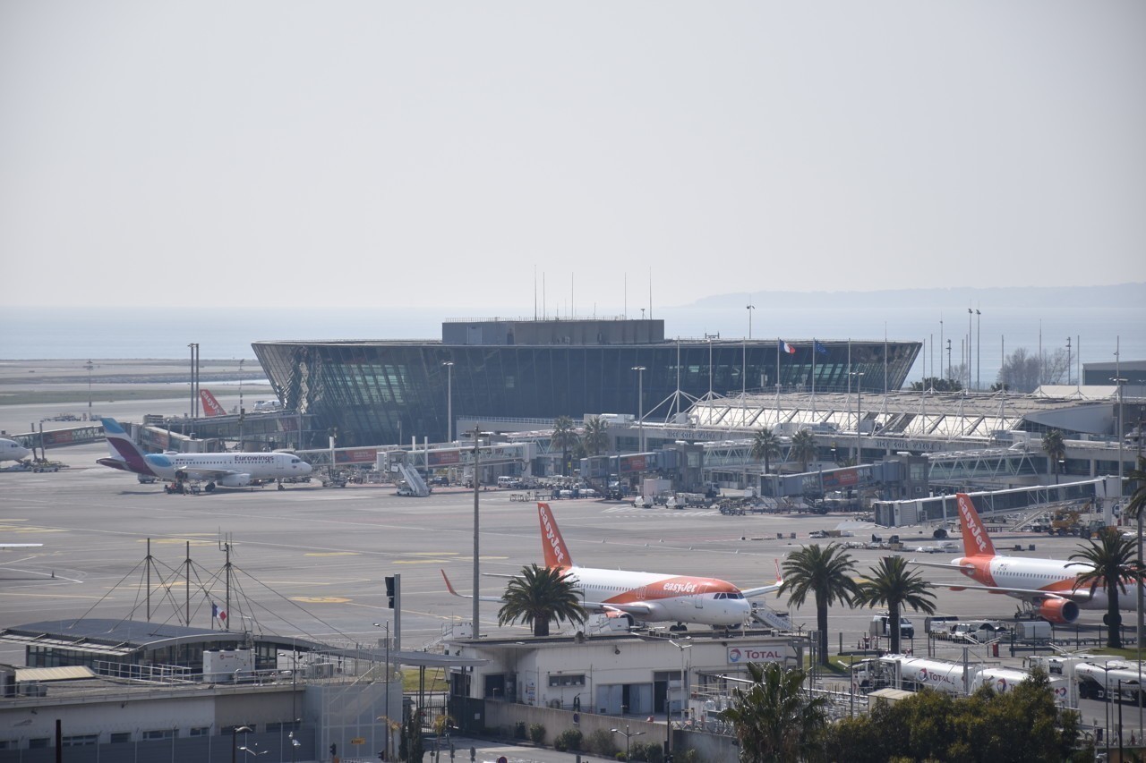 Aéroport de Nice. Cette compagnie abandonne avant même le premier vol : "Les clients lésés"