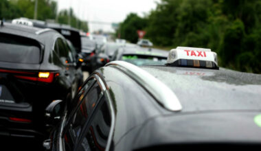 La mobilisation des taxis prolongée jusqu'à samedi à Paris et à Pau - 28/05/2025 à 20:33