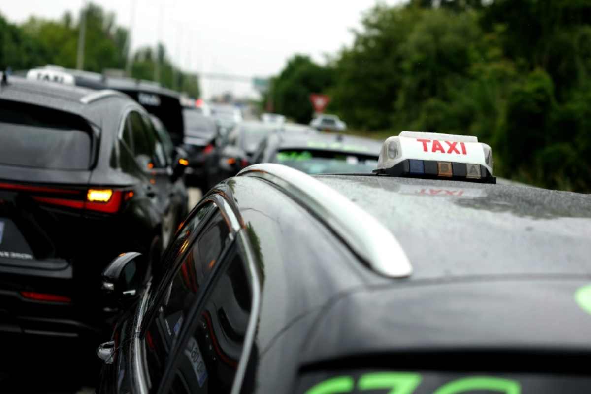 La mobilisation des taxis prolongée jusqu'à samedi à Paris et à Pau - 28/05/2025 à 20:33