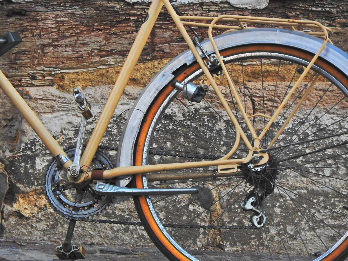 un cycliste dans un état critique