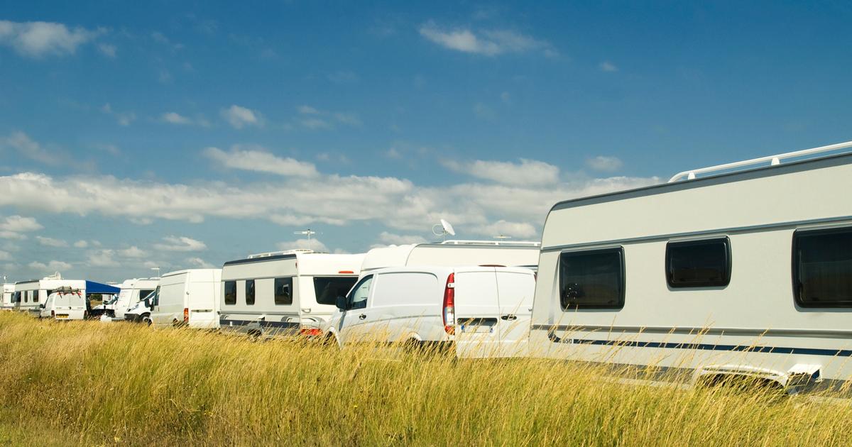 la régularisation de terrains squattés par les gens du voyage indigne