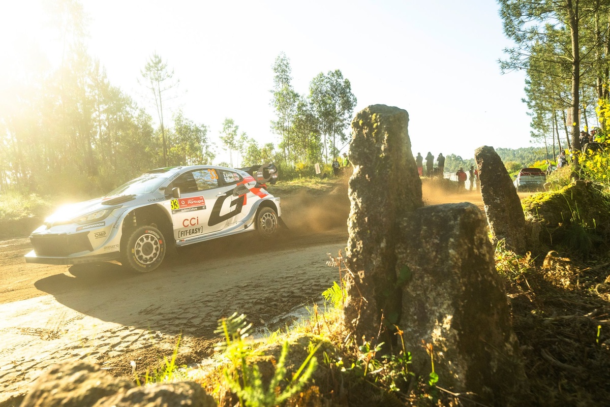 Evans leader avant un vendredi copieux au Portugal