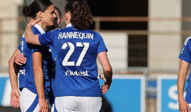 Elise Bonet, dépitée, doit quitter ses coéquipières après son deuxième carton jaune. Le Racing va finir la rencontre en infériorité numérique. Photo Thomas Toussaint