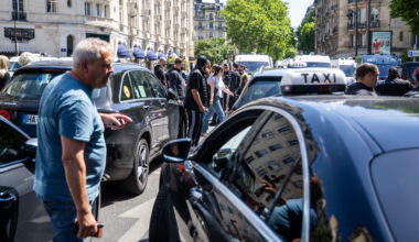 les taxis en colère continuent de faire planer la menace de blocages à Paris