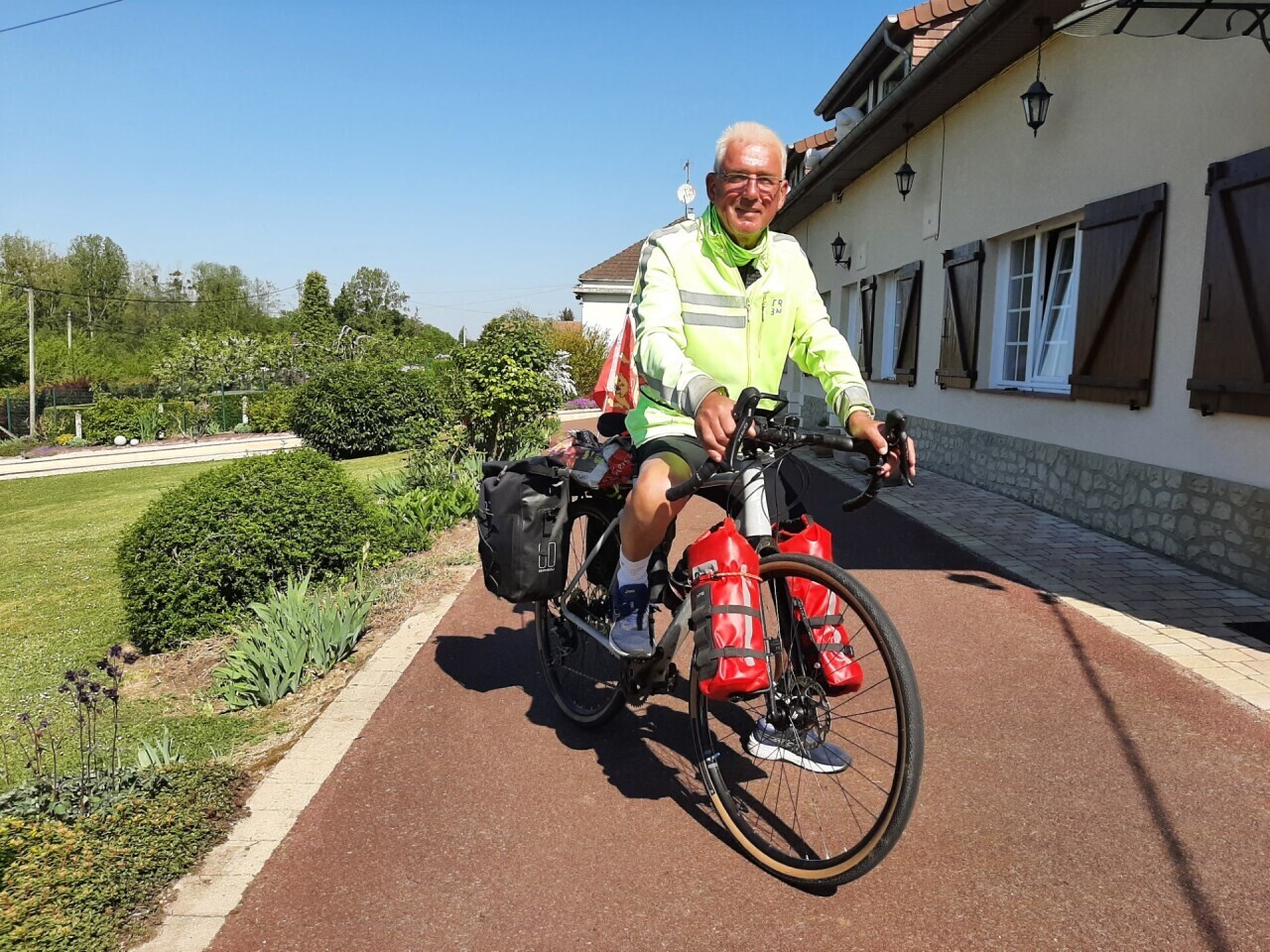 Un Normand fait le tour de la France à vélo en hommage à son frère disparu