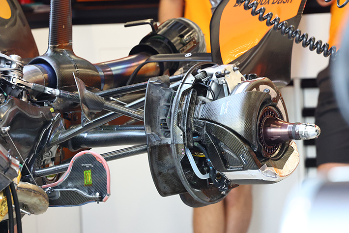 <p>McLaren, pneu, F1</p>