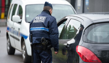 Lille. Son permis suspendu pour téléphone au volant, il se justifie : "Je filmais l'accident"