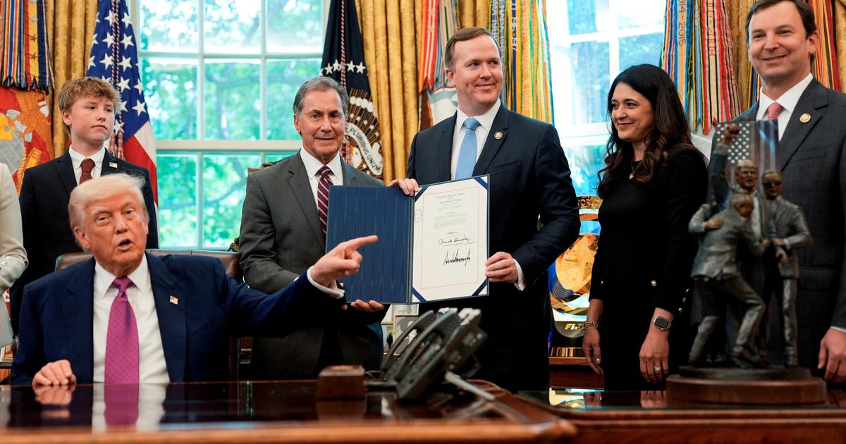 Trump signe un décret pour proposer aux clandestins des vols gratuits vers l'étranger