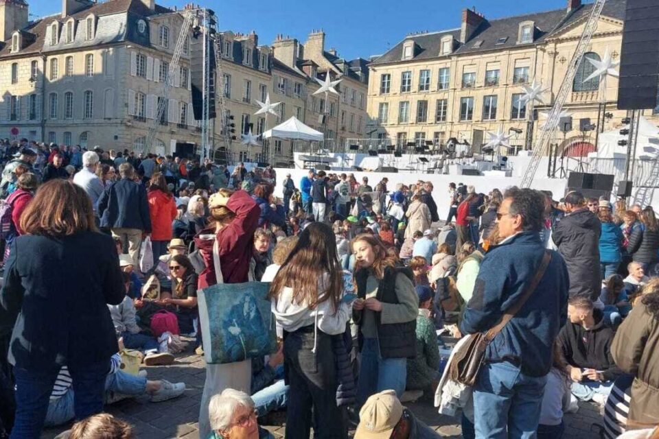 Grande parade Caen Millénaire st Sauveur