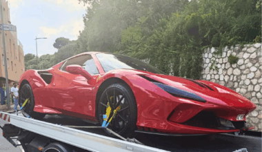 la Ferrari stoppée par les gendarmes finit à la fourrière
