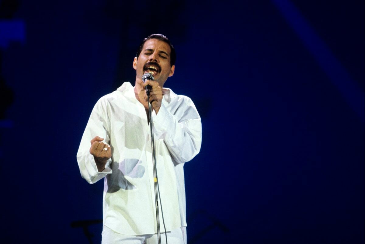 Freddie Mercury : son enfant caché, issu d’une liaison avec la femme d’un ami proche, sort du silence
