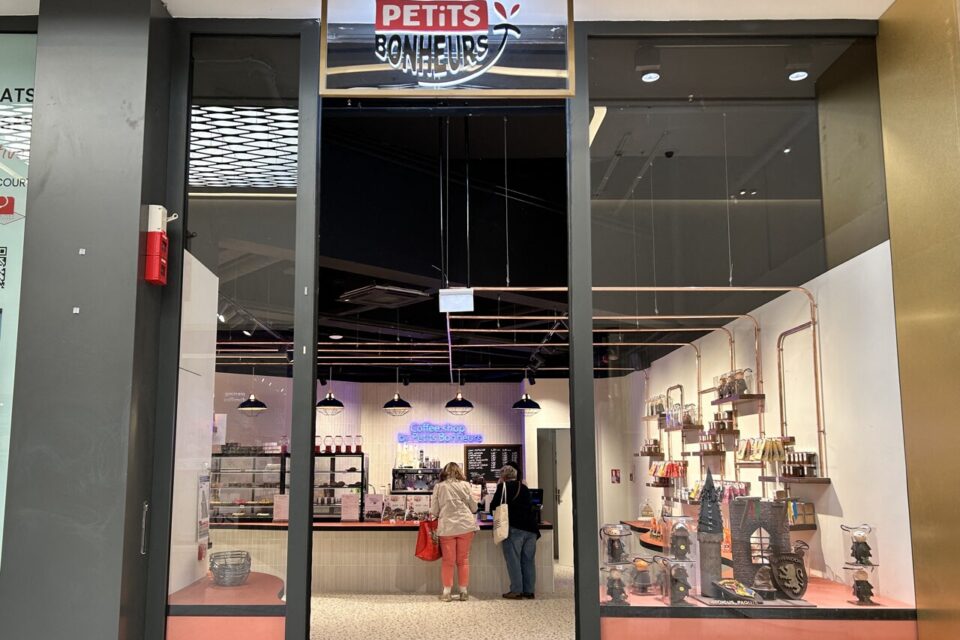 Le chocolatier confiseur Thierry Court est de retour à Grenoble après deux ans d'absence, à Grand'Place.