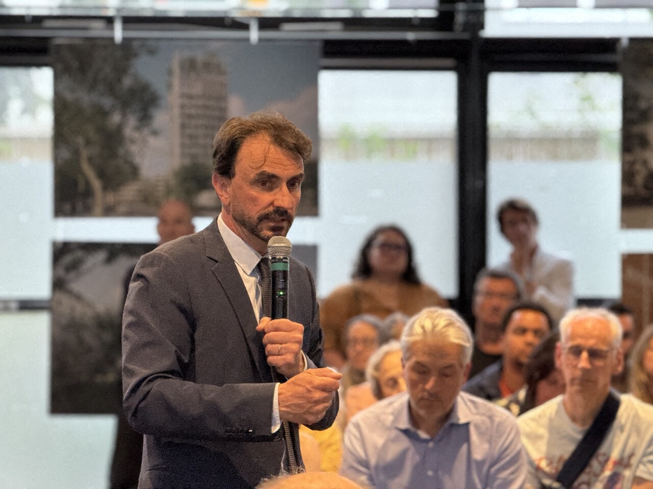 Lyon. Le coût des réunions de Grégory Doucet fait grincer des dents, le maire se défend