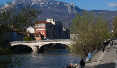 Grenoble. Une fille de 15 ans tombe dans l'Isère, deux policiers lui sauvent la vie