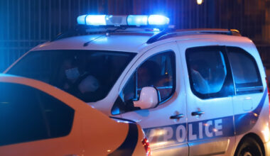 un homme victime d’un coup de couteau dans son appartement