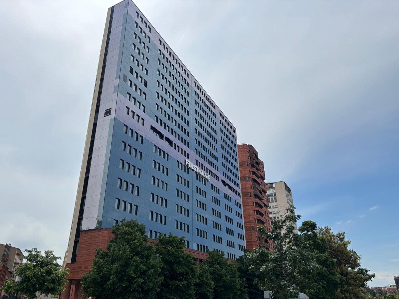C'est officiel, l'un des plus grands hôtels de Toulouse a changé de nom, et c'est largement visible