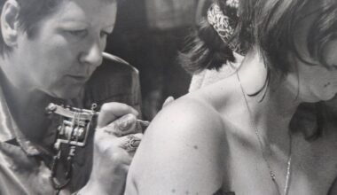 Sur les traces de Monique, papesse du tatouage à Marseille dans les années 80