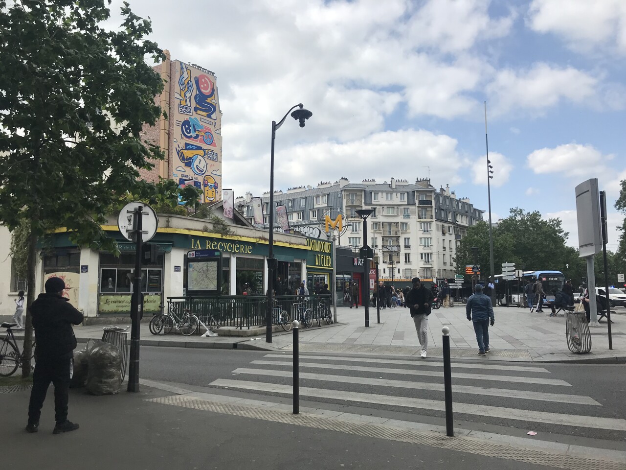 Règlement de comptes, deals… À Paris, le quotidien "sacrifié" des habitants de la porte de Clignancourt