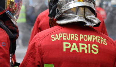 un violent incendie se déclare boulevard Saint-Germain, au moins trois blessés dont un grave
