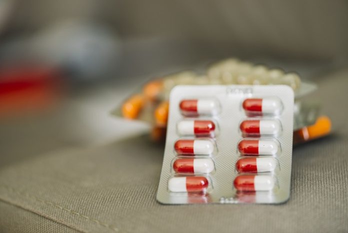 infections urinaires cystitesprofessionnels alertent traitements antibiotiques antibiorésistance Ma Santé Une plaquette d’antibiotiques prescrite pour traiter les infections urinaires.