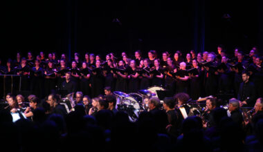 © Thomas Richardson - Le choeur universitaire de Grenoble et l'Harmonie de Grenoble étaient rassemblés mercredi 28 mai pour le concert événement des 80 ans de la libération au Palais des Sports.