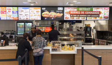 © Shutterstock - L'enseigne Burger King offre de nombreux emplois dont un poste de directeur au centre commercial d’Osny dans le 95.