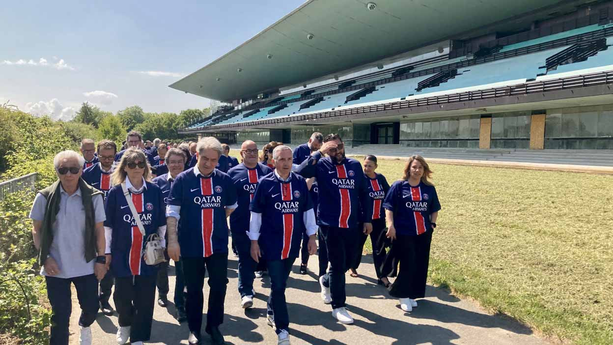 © SDIF - Plusieurs élus se sont rendus à l’ancien hippodrome de Ris-Orangis, pour promouvoir le site, candidat à l'accueil du futur stade du PSG.