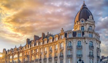 © Shutterstock - Le VIIe reste en tête, mais Montmartre s’envole. Tour d’horizon des arrondissements les plus chers et les plus convoités de la capitale.