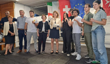 © K. Sarrazin - La ministre de la Ville au club de boxe ASCM de la Beaucaire.