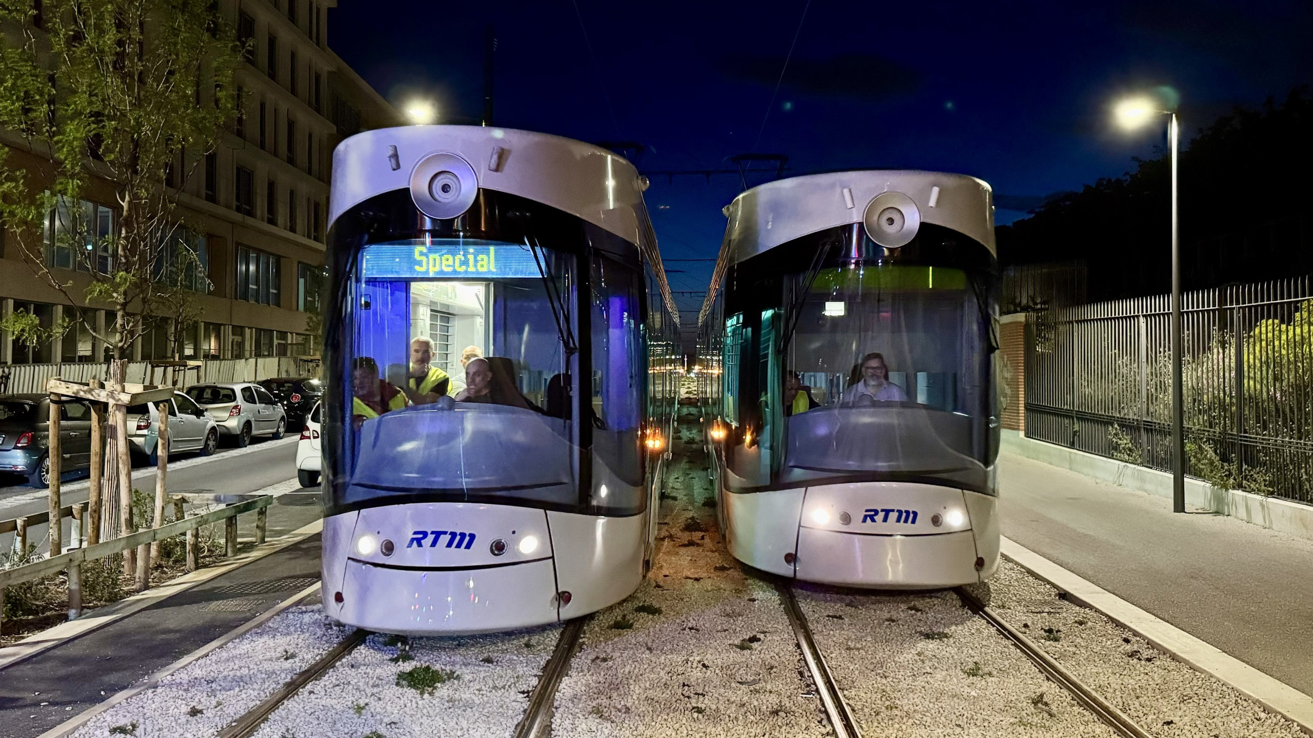© ROYON Mikael / Métropole Aix-Marseille-Provence - Ces essais de nuit marquent le début de la phase de validation technique pour l’extension du tramway nord-sud à Marseille.