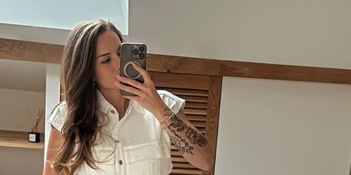Camille Santoro (Familles nombreuses) sublime en robe sirène, cette tenue révélatrice qu'elle aurait dû porter à Cannes