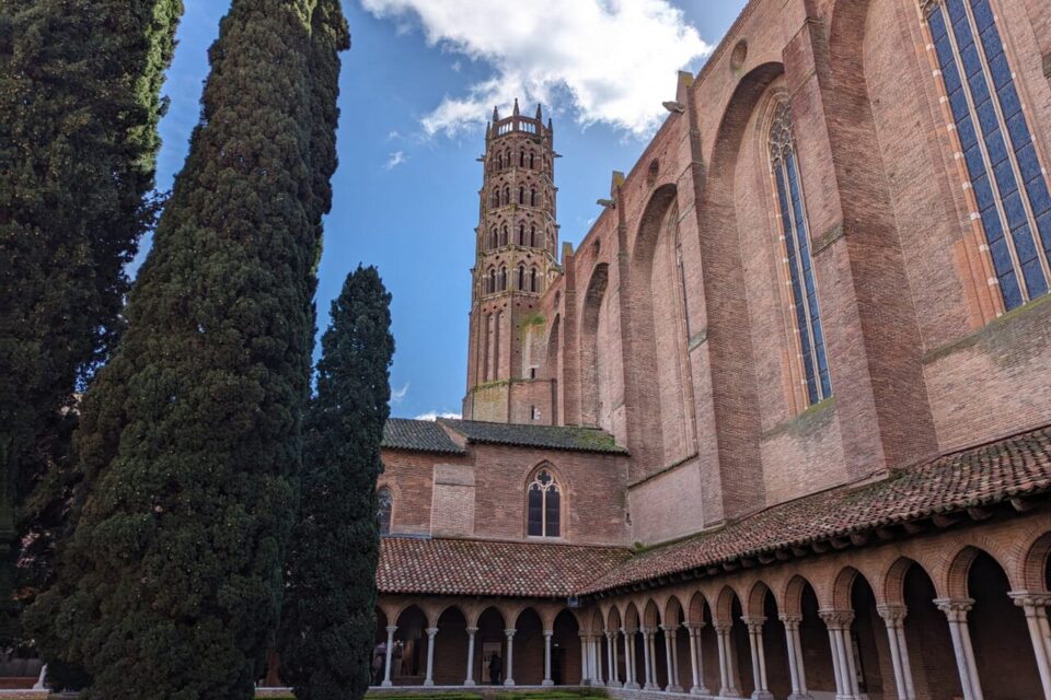 L'exposition est à voir à la fois aux Jacobins et au musée Saint-Raymond, au centre-ville de Toulouse. 
