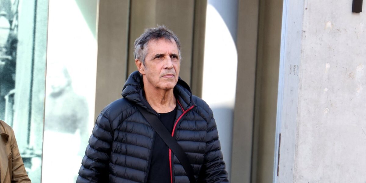 Julien Clerc revient sur sa dispute avec Sophie Marceau après sa chanson Assez… assez…