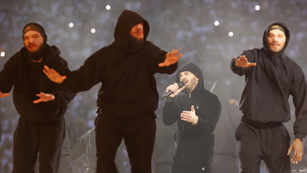 Jul au Vélodrome réalise un "prank" magistral pour brouiller les pistes sur son entrée sur scène