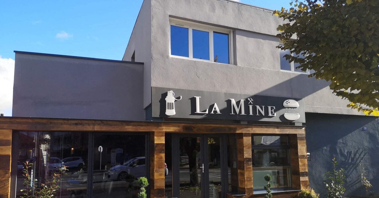 Loire. Ce petit restaurant fait un pied de nez à Burger King pour regretter son arrivée